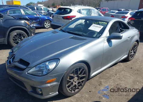 2011 Mercedes-Benz Slk 300 z USA, uszkodzony, nr VIN WDBWK5EA5BF239416